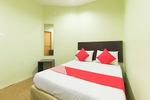 Quarto casal standard, 1 cama Queen | Roupa de cama