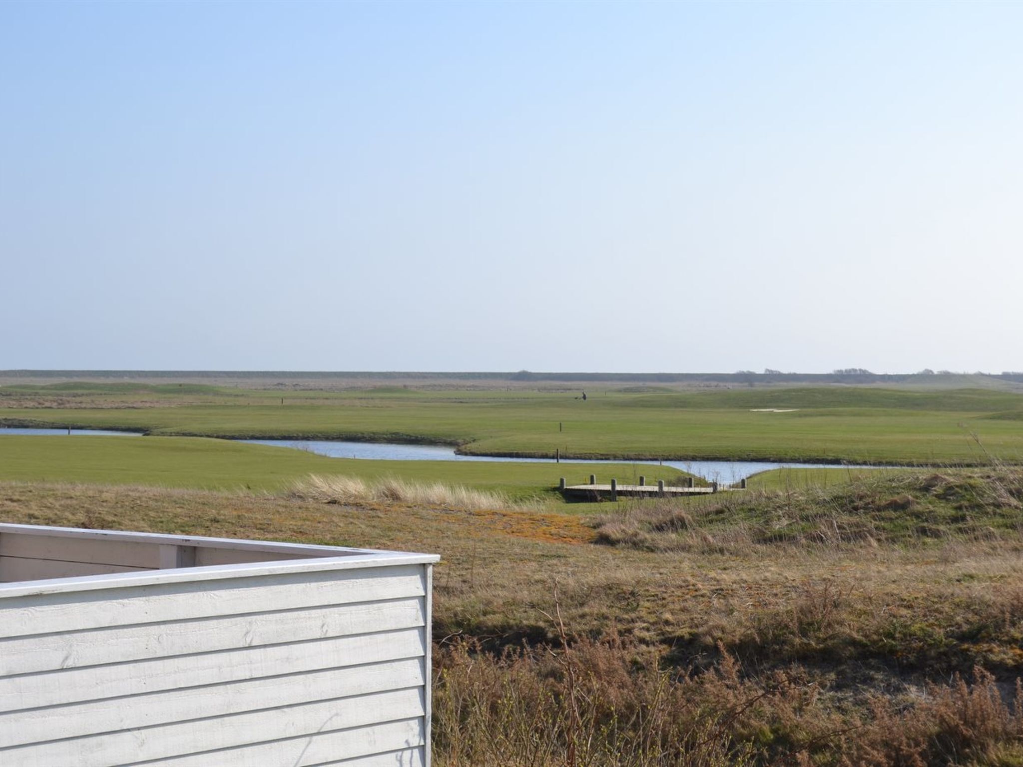 المنطقة المحيطة بالمنشأة