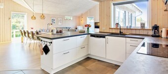 "Anuk" - 2.3km from the sea by Interhome