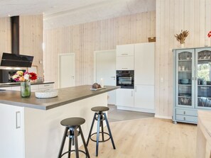 Køleskab, mikrobølgeovn, ovn, opvaskemaskine