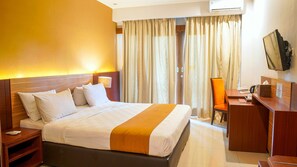 Moderate King | Free WiFi, bed sheets