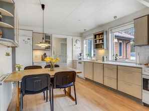 Fridge, microwave, oven, dishwasher - "Birita" - 20km from the sea by Interhome (Ribe)