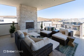 Terrace/patio - Desert Rey at Desert Color (by Ember Stays) (St. George)