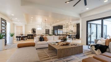 Smart TV, fireplace, ping pong, computer monitors