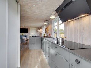 Réfrigérateur, four, lave-vaisselle