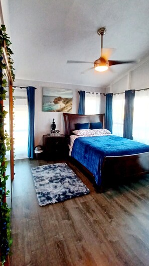 3 bedrooms, iron/ironing board, WiFi, bed sheets - Waialua 3 Bedroom/ 2bathroom Townhouse close to the beach (Waialua)