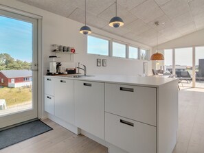 Frigorifero, microonde, forno, lavastoviglie