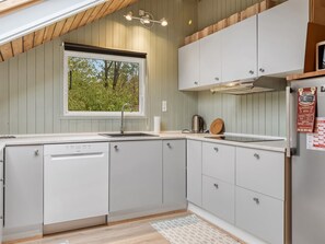 Køleskab, mikrobølgeovn, ovn, opvaskemaskine