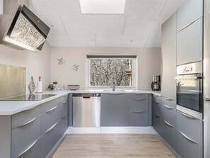 Fridge, microwave, oven, dishwasher - "Eylar" - 28km from the sea by Interhome (Toftlund)