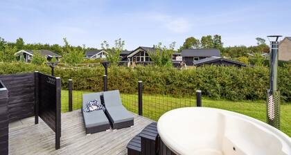 "Amdi" - 700m from the sea by Interhome
