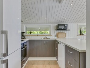 Fridge, dishwasher, cookware/dishes/utensils