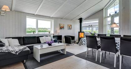 "Gustava" - 700m from the sea by Interhome