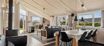 "Tjakko" - 900m from the sea by Interhome