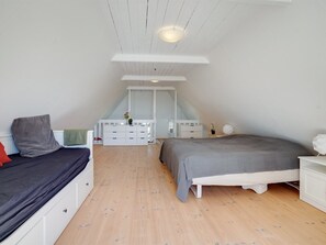 2 bedrooms, Internet