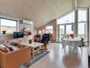 Fernseher, Kamin