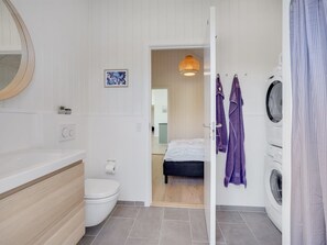 3 bedrooms, Internet