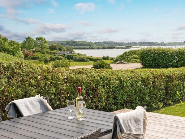 Outdoor dining - "Ølwir" - 400m to the fjord by Interhome (Egernsund)