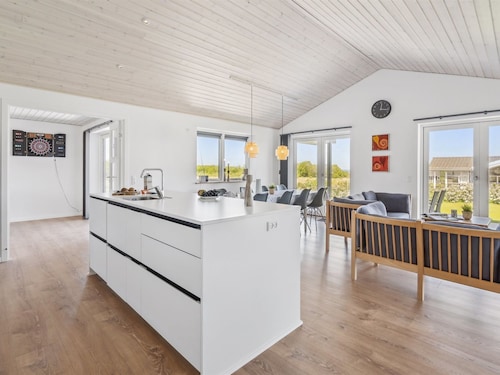 "Ika" - 450m from the sea by Interhome