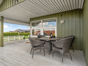 Outdoor dining - "Guldborg" - 400m to the fjord by Interhome (Egernsund)