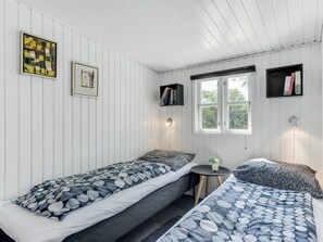 2 bedrooms, internet