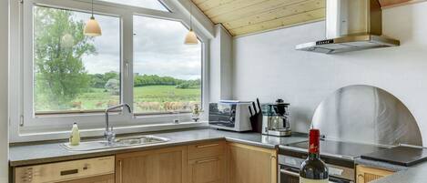 Réfrigérateur, micro-ondes, four, lave-vaisselle