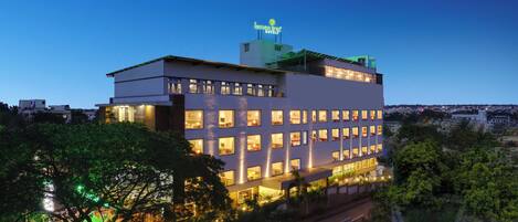 Mặt tiền nơi lưu trú