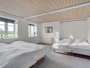 3 bedrooms, WiFi