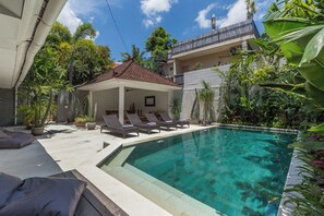 Piscine extérieure