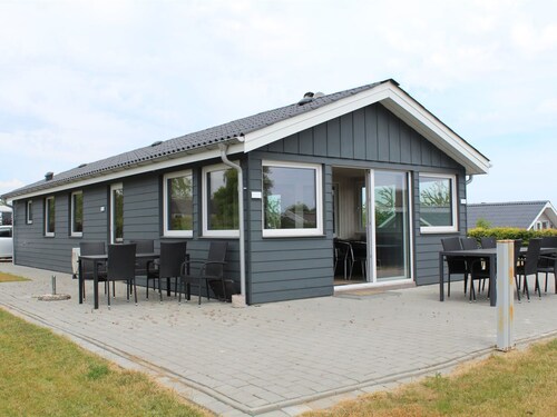 "Jannik" - 300m from the sea by Interhome