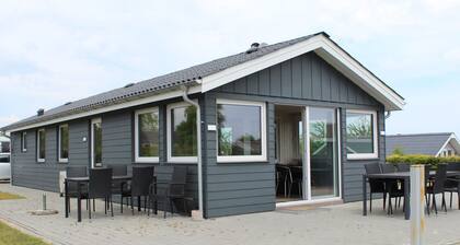 "Jannik" - 300m from the sea by Interhome