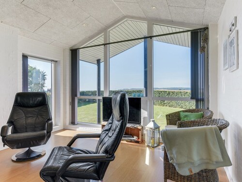 "Myrte" - 500m from the sea by Interhome
