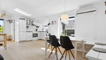 Réfrigérateur, micro-ondes, lave-vaisselle