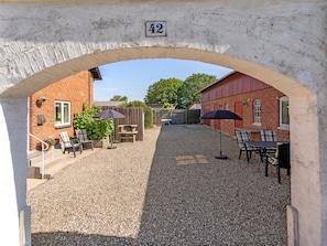Outdoor dining - "Dvonta" - 170m from the sea by Interhome (Tranekær)