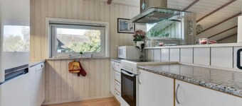 "Roel" - 500m from the sea by Interhome