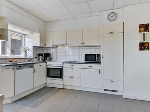 Køleskab, mikrobølgeovn, ovn, opvaskemaskine