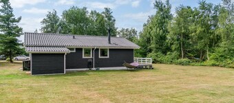 "Giertrud" - 500m from the sea by Interhome