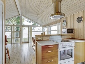 Fridge, microwave, dishwasher, cookware/dishes/utensils - "Selja" - 15m from the sea by Interhome (Oure)