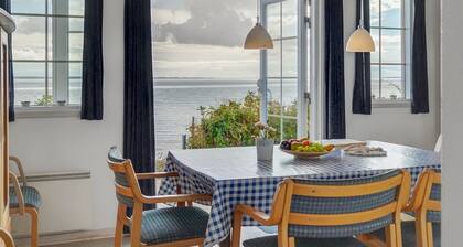 "Tana" - 5m from the sea by Interhome