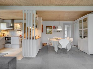 Dining - "Bjarke" - 200m from the sea by Interhome (Frørup)