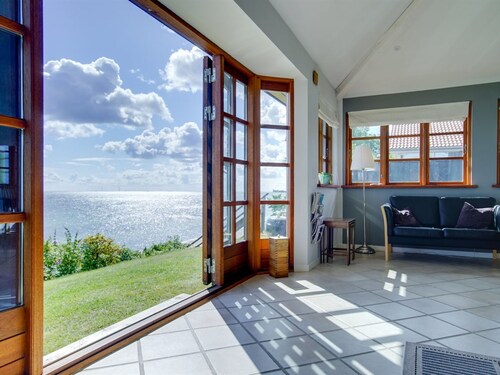 "Botmar" - 10m from the sea by Interhome