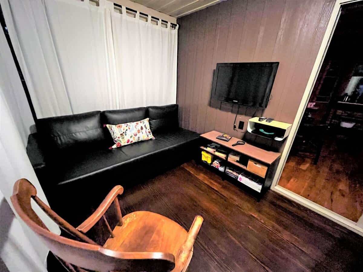 TV