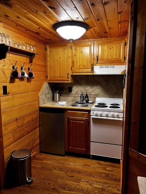 Microwave, oven, stovetop, coffee/tea maker