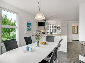 Dining - "Gullan" - 75m from the sea by Interhome (Middelfart)