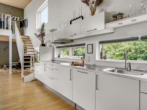 Køleskab, mikrobølgeovn, ovn, opvaskemaskine