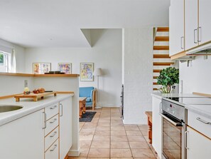 Fridge, microwave, dishwasher, cookware/dishes/utensils