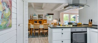 "Hardina" - 300m from the sea by Interhome