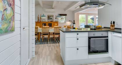 "Hardina" - 300m from the sea by Interhome