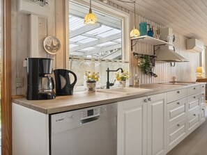 Fridge, microwave, dishwasher, cookware/dishes/utensils