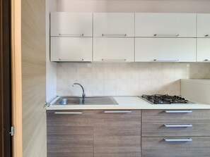 Four, plaque de cuisson, lave-vaisselle