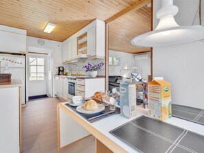 Fridge, dishwasher, cookware/dishes/utensils